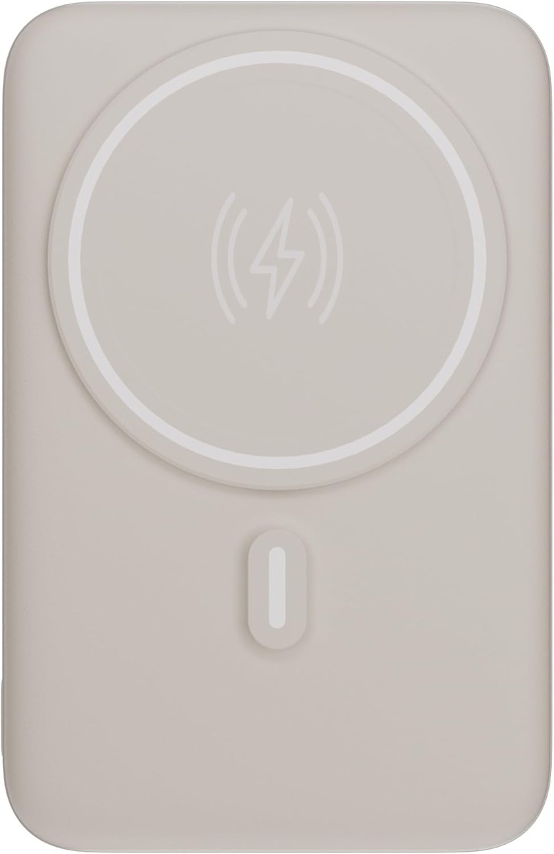 Carregador portátil por indução Geonav off-white, visto de frente, com o círculo magnético de carregamento sem fio e o suporte dobrável recolhido, sobre fundo branco.