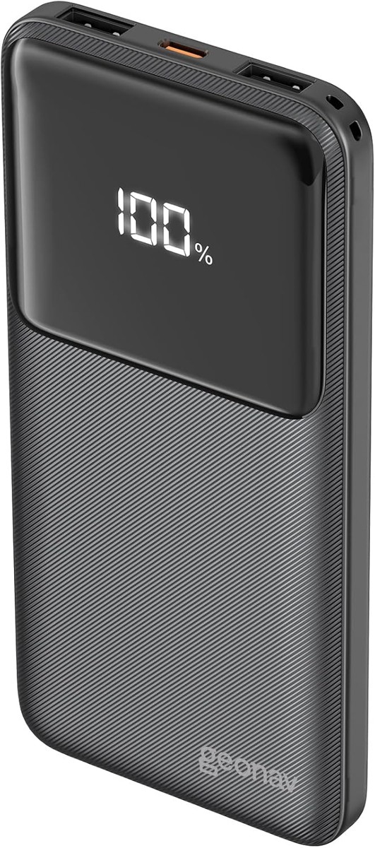 Carregador portátil Geonav preto de 10.000 mAh em pé, com visor digital marcando 100%, portas no topo e logotipo da Geonav na parte de baixo, sobre fundo branco.